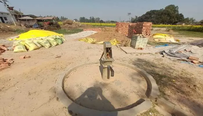 बहराइच: नगर पंचायत पयागपुर में 13 से अधिक हैंडपंप खराब, स्वच्छ पानी को तरस रहे नगरवासी