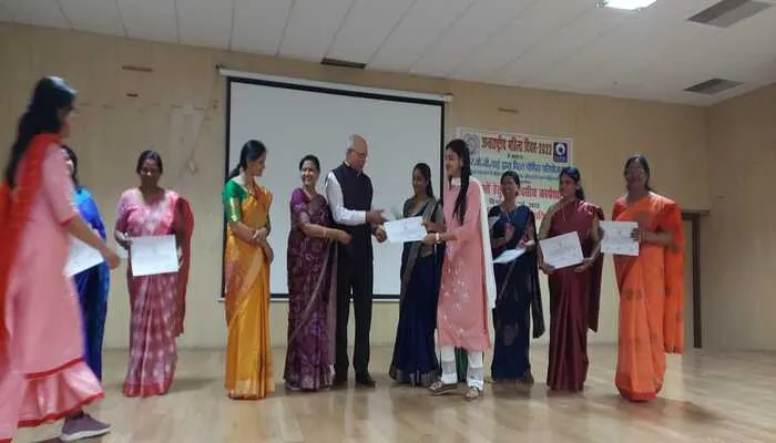 अयोध्या: पांच नागरिक अधिकारों का महिलाओं में जानकारी का अभाव- डॉ. बिजेंद्र