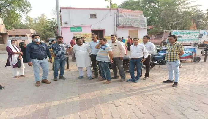 बहराइच: रोडवेज बस ने स्कूटी को मारी टक्कर, मां-बेटे की हुई मौत