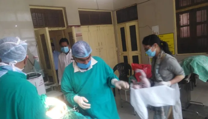रायबरेली: ऊंचाहार सीएचसी में पहली बार कराया गया सर्जरी से प्रसव
