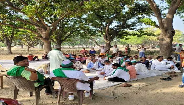 बाराबंकी: किसानों की समस्याओं पर ध्यान नहीं दे रहे हैं राजनीतिक दल