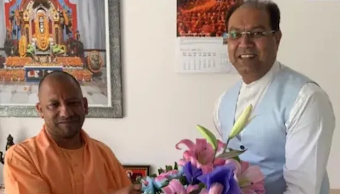 लखनऊ: योगी सरकार ने मोहसिन रजा को बनाया यूपी हज कमेटी का चेयरमैन