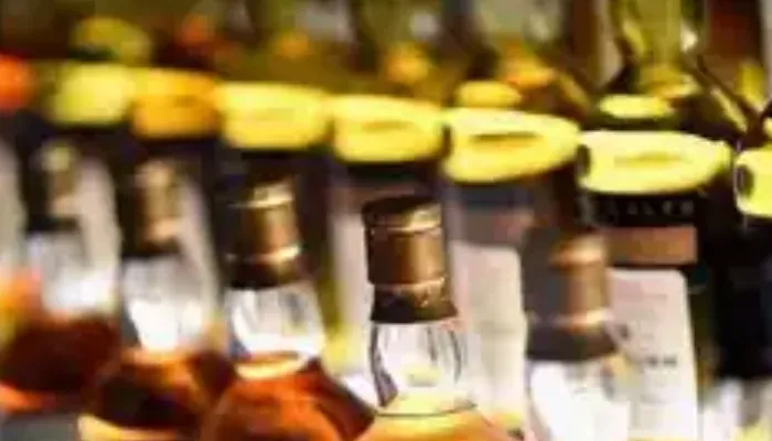 देवरिया में बुलडोजर से रौंदा गया अवैध शराब का जखीरा