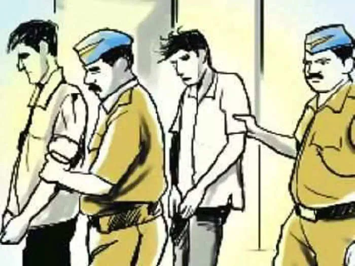 बरेली: चोरी के आरोप में तीन लोग गिरफ्तार