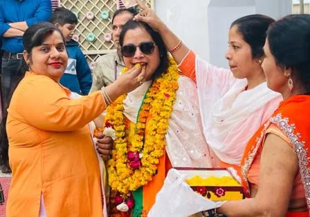 बरेली: नकवी परिवार में मना बीजेपी की जीत का जश्न