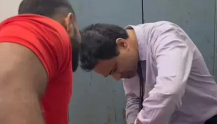 देवरिया: डॉक्टर ने स्वास्थ्य विभाग पर लगाए गंभीर आरोप, एक ट्वीट से उड़ाई महकमे की नींद