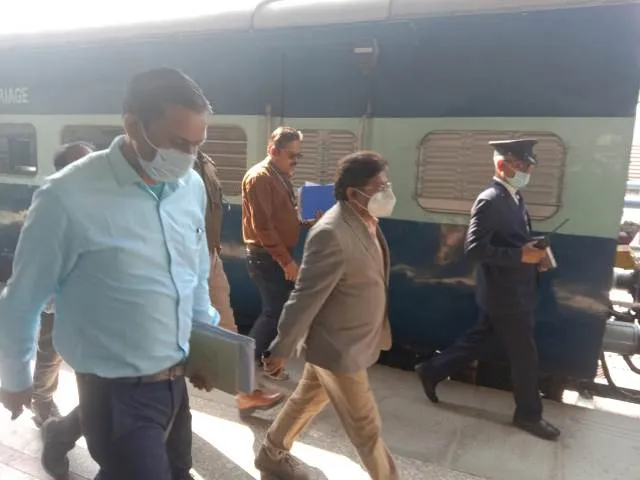 पीलीभीत स्टेशन का किया  डिप्टी जीएम ने  निरीक्षण
