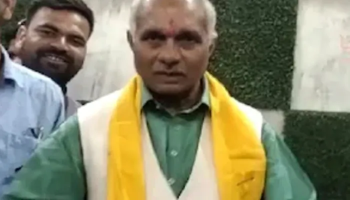 शाहजहांपुर: मंत्री धर्मपाल सिंह ने दिया बड़ा बयान, कहा- बीजेपी कार्यकर्ता छुट्टा गायों का गोबर उठाएंगे
