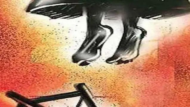 उन्नाव: फांसी के फंदे से लटका मिला विवाहिता का शव, मचा कोहराम