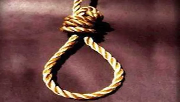 अलीगढ़: फांसी से लटका मिला साधु का शव, जांच में जुटी पुलिस