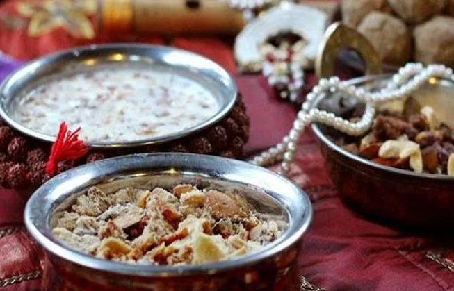 हर भगवान का अलग भोग, जानिए किससे खुश होंगे कौन से भगवान