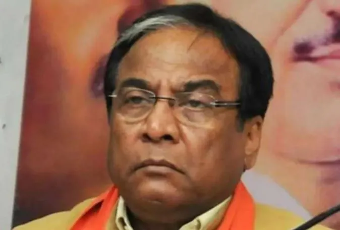 शुभेंदू अधिकारी ने बनर्जी के खिलाफ निष्पक्ष तरीके से जीत हासिल नहीं की: मजूमदार