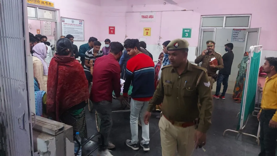 लखीमपुर खीरी: किचन में खाना बना रही महिला को बदमाशों ने मारी गोली, घायल