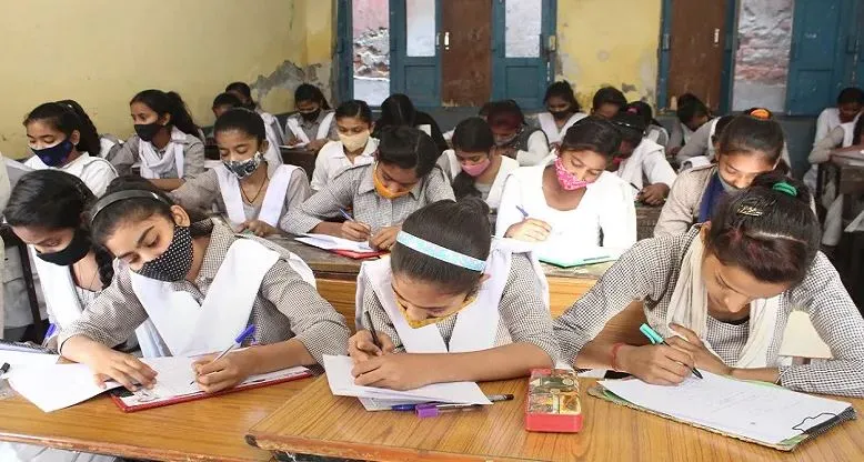 बरेली: तीसरे दिन 1267 परीक्षार्थियों ने छोड़ी परीक्षा