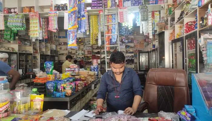 बहराइच: बाजार में घट गई रिफाइंड ऑयल की मांग, कोटे पर मुफ्त वितरण का दिखा असर