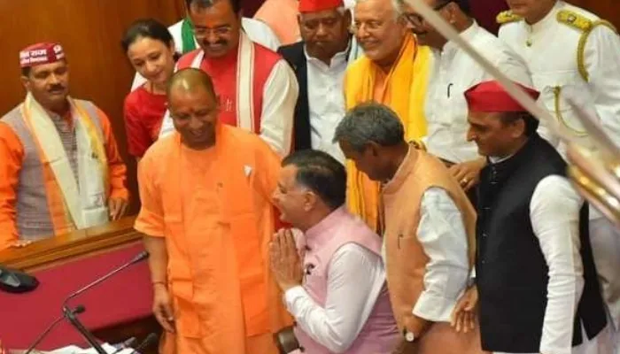 सतीश महाना निर्विरोध चुने गए विधानसभा स्पीकर, सीएम योगी और विरोधी दल के नेता अखिलेश यादव ने कुर्सी पर कराया आसीन