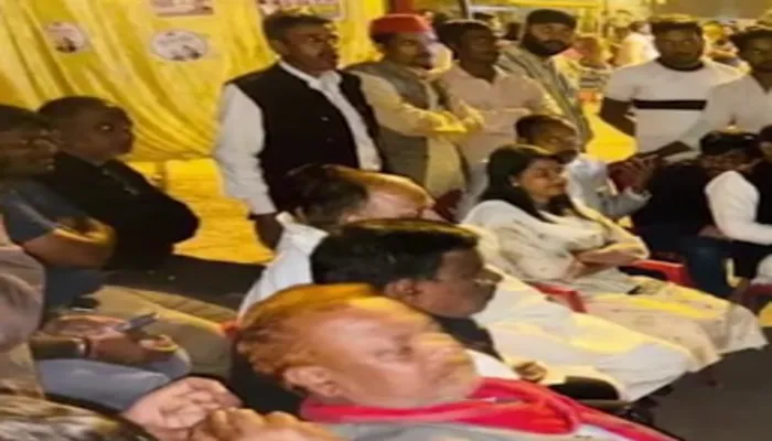 सोनभद्र:  ईवीएम की सुरक्षा को लेकर मचा हंगामा, हटाए गए जिले के SDM