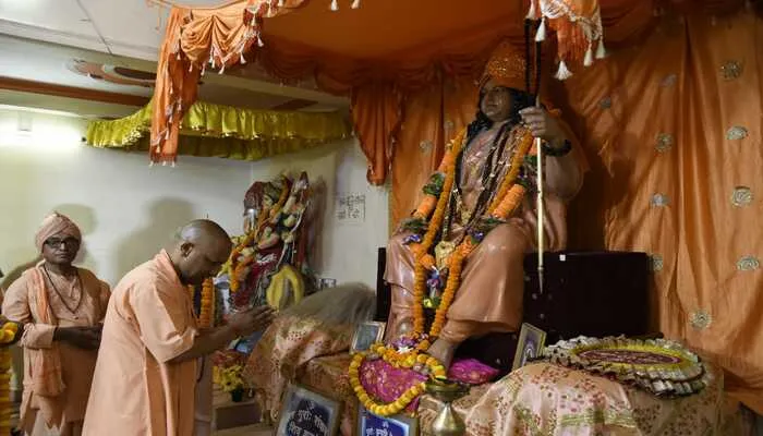 हिंदू धर्म की सेवा व रक्षा के पथ पर हमेशा अग्रसर रहा है भारत सेवाश्रम: सीएम योगी