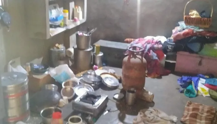 बाराबंकी: ताला तोड़कर चोरों ने लूटे लाखों के जेवरात, पीड़ित ने न्याय की लगाई गुहार