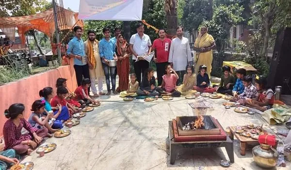 मुरादाबाद : मां सिद्धिदात्री से मांगी सुख-समृद्धि, देवी के रूप में पूजी गईं कन्याएं