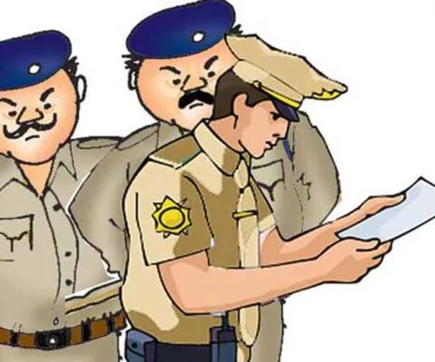 गाजियाबाद: अर्टिगा गाड़ी की छत पर जमकर नाचे युवक, वीडियो हुआ वायरल तो पुलिस ने की यह कार्रवाई