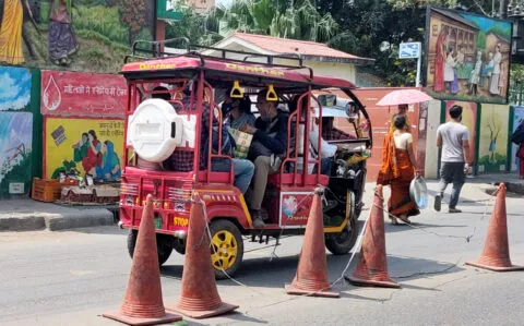 हल्द्वानी: यातायात पुलिस की ढिलाई से हाईवे से नहीं हटे टुकटुक, जीरो जोन पर भी कब्जा