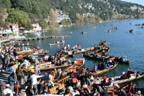 वीकेंड पर पर्यटकों से गुलजार रही सरोवर नगरी, बॉटनिकल गार्डन, जू और स्नो व्यू में दिखी रौनक