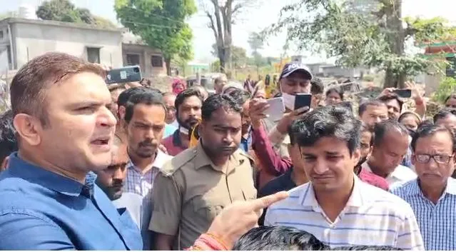 हल्द्वानी: आदमखोर बाघ अब भी वन विभाग की पकड़ से बाहर, विधायक सुमित हृदयेश ने अफसरों को लताड़ा