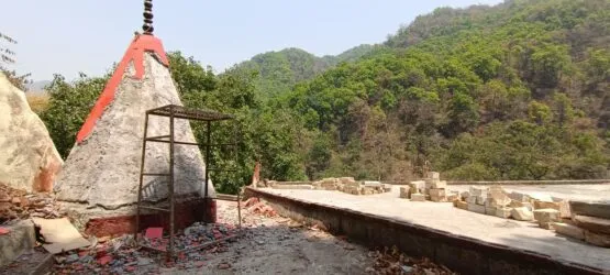 हल्द्वानी: जिया रानी के मंदिर को सजाने के लिए कटारमल से पहुंचे पत्थर