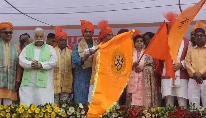 डॉ. दिनेश शर्मा ने भगवा यात्रा का किया शुभारंभ, कहा- कश्मीर के विस्थापित जल्द हों पुर्नस्थापित