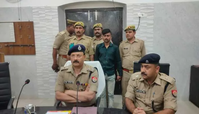 हरदोई: हिरासत से फरार शातिर हुआ गिरफ्तार, पुलिस ने रखा था 10 हजार रुपए का ईनाम
