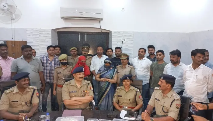हरदोई: दिनदहाड़े हुई लूट का पुलिस ने किया खुलासा, मास्टरमाइंड साली ने ही लूटा था जीजा का घर!