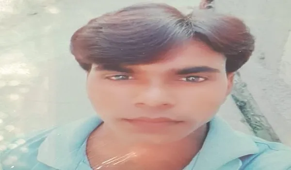संभल : सिंचाई करने गए युवक का शव पेड़ से लटका मिला, परिजनों ने हत्या की जताई आशंका