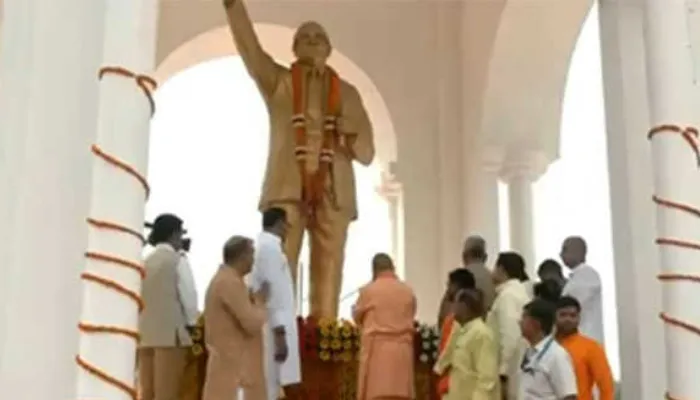 यूपी सरकार बाबा साहब के सपनों को साकार करने के लिये कृतसंकल्पित है: सीएम योगी