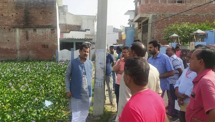 अयोध्या: जनौरा वासियों को जलभराव से मिल जाएगी निजात, मेयर ने अफसरों को दिए निर्देश