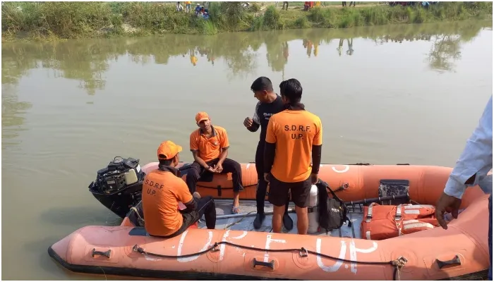 अयोध्या: नहर में कूदी लड़की को बचाने के लिए कूदा राहगीर, तलाश में जुटी एसडीआरएफ की टीम