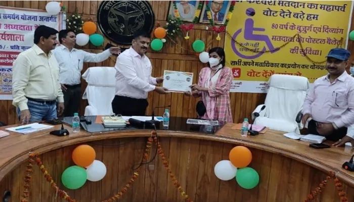 बहराइच: तहरीम सिद्दीकी को DMC पद पर मिली तैनाती, बंदिशों से निकल बनायी अलग पहचान