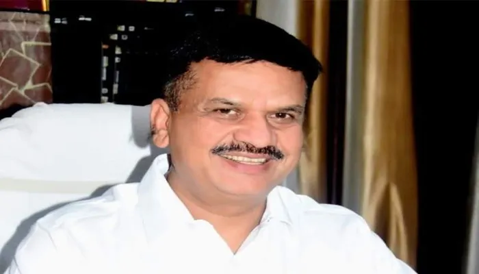 बहराइच: DM के आदेशों की अनदेखी पड़ी भारी, CMO और जिला कार्यक्रम अधिकारी पर जुर्माना