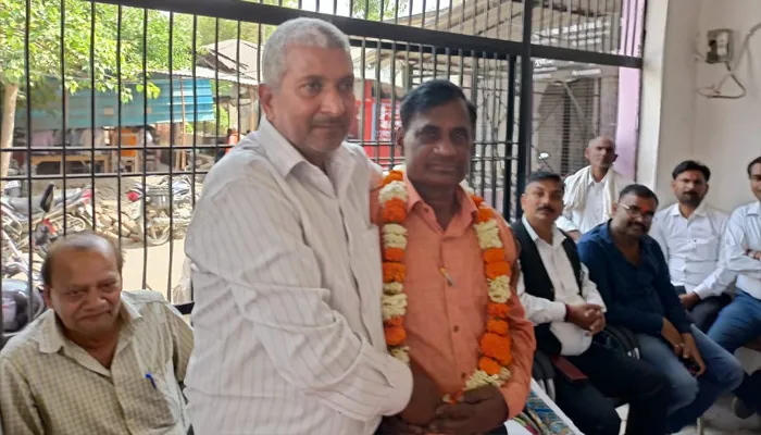 बाराबंकी: हैदरगढ़ में बार एसोसिएशन के नवनिर्वाचित पदाधिकारियों का हुआ भव्य स्वागत
