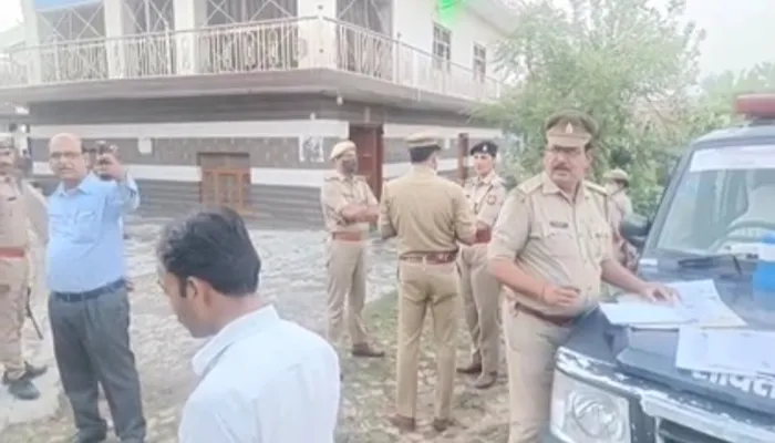 रायबरेली: शराब माफिया की करोड़ो रुपए की चल-अचल संपत्ति कुर्क, मचा हड़कंप