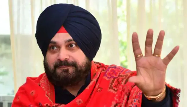 नवजोत सिंह सिद्धू ने पंजाब सरकार पर साधा निशाना, कहा- अवैध रेत खनन जारी