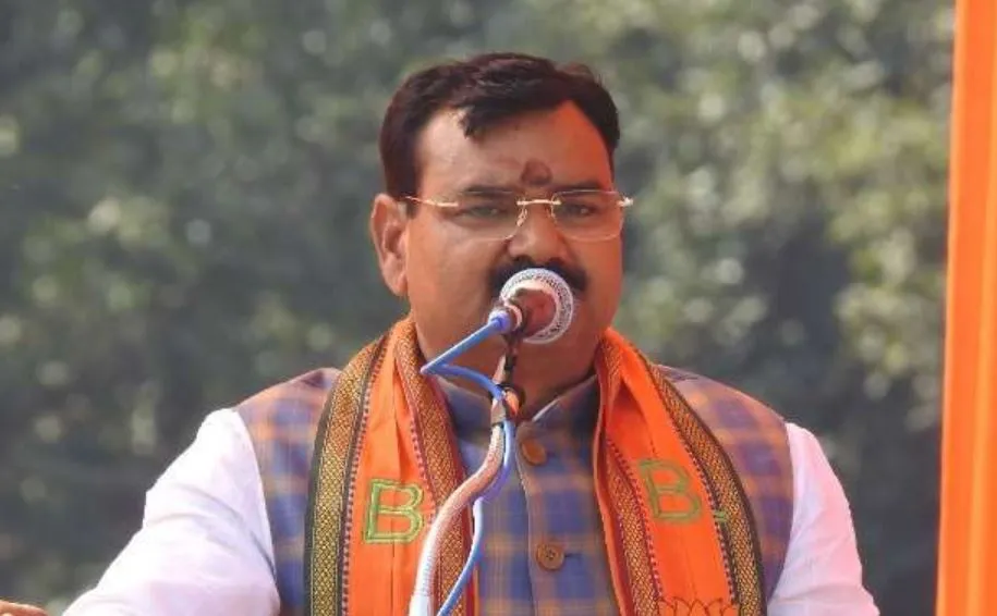 पीलीभीत: शिकायतों का 24 घंटे में निस्तारण कराएं- संजय