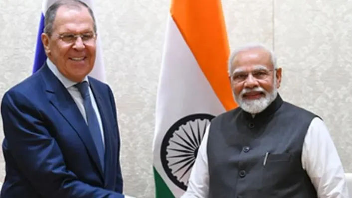 पीएम मोदी से रूस के विदेश मंत्री सर्गेई लावरोव ने की मुलाकात