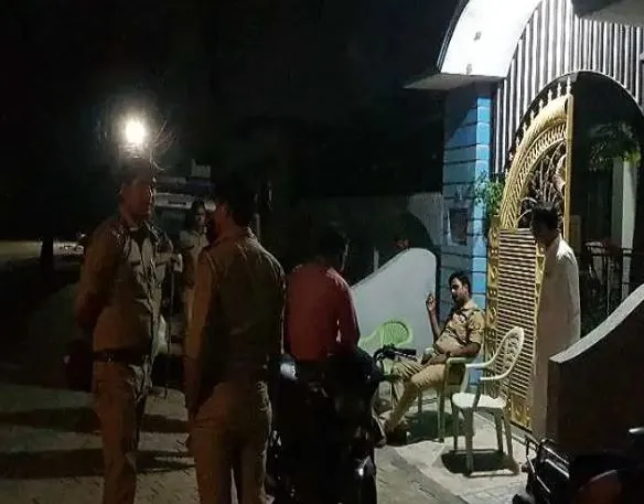 पीलीभीत: झगड़े को सांप्रदायिक रंग देने की कोशिश, दौड़ी पुलिस