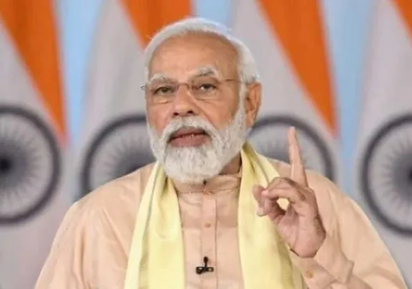 PM मोदी ने किया गुजरात के दाहोदा में 22 हजार करोड़ की परियोजनाओं का शिलान्यास, बोले- मिलेगी मेक इन इंडिया को गति