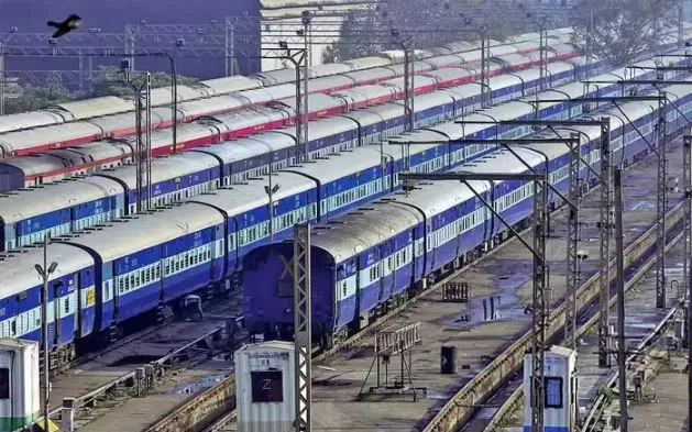 छत्तीसगढ़: 23 लोकल ट्रेनों का 24 अप्रैल से संचालन हुआ बंद, सीएम बघेल ने जताई आपत्ति