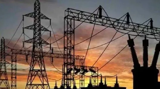 बरेली: बिजली वर्कशाॅप में 500 से अधिक ट्रांसफार्मर स्टाॅक में