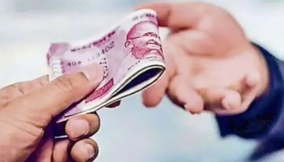 बरेली: एसएनसीयू स्टाफ ने मरीज से लिया 1300 रुपये का सुविधा शुल्क