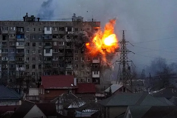 Russia Ukraine War : मारियुपोल में अभी तक पांच हजार से अधिक लोगों की मौत, पूर्वी यूक्रेन पर हमले की तैयारी में रूस