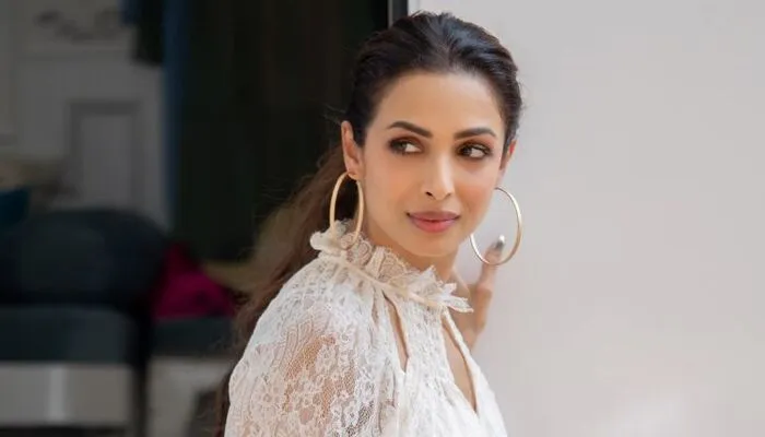 मलाइका अरोड़ा हॉस्पिटल से हुई डिस्चार्ज, अमृता अरोड़ा ने दी हेल्थ अपडेट